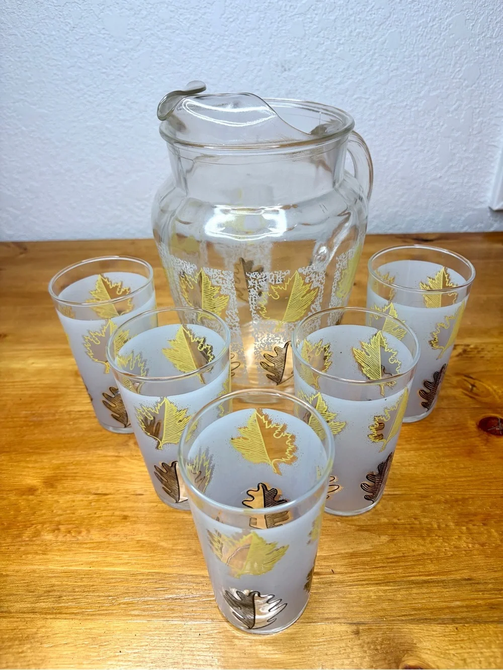 Vintage Libbey Frosted Black Yellow Leaves Pitcher And Glass Tumblers Set Of 6